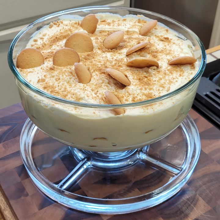 einkorn banana pudding in a glass container
